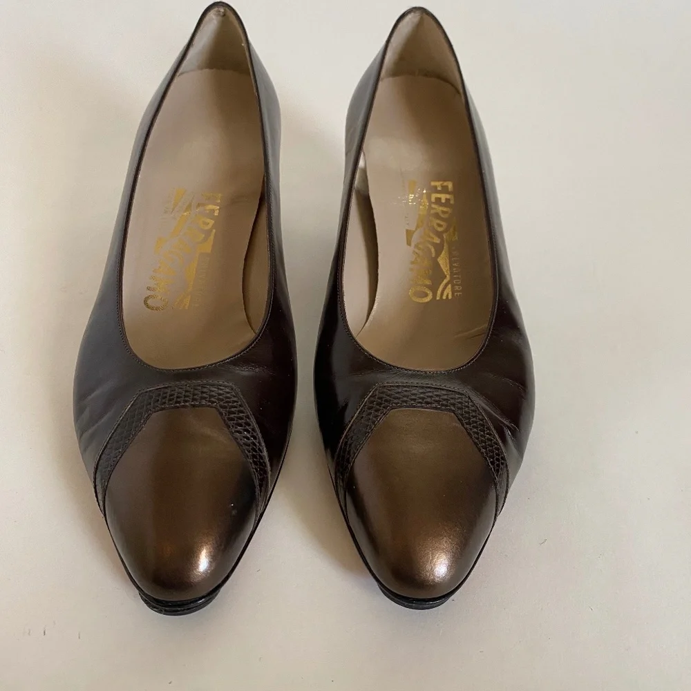 Ferragamo Women's Shoes - Picture 1 of 5